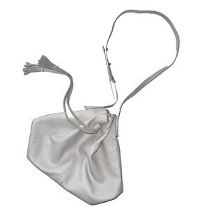 Velvet by Graham & Spencer White Leather Drawstring Adjust Strap Shoulder Purse